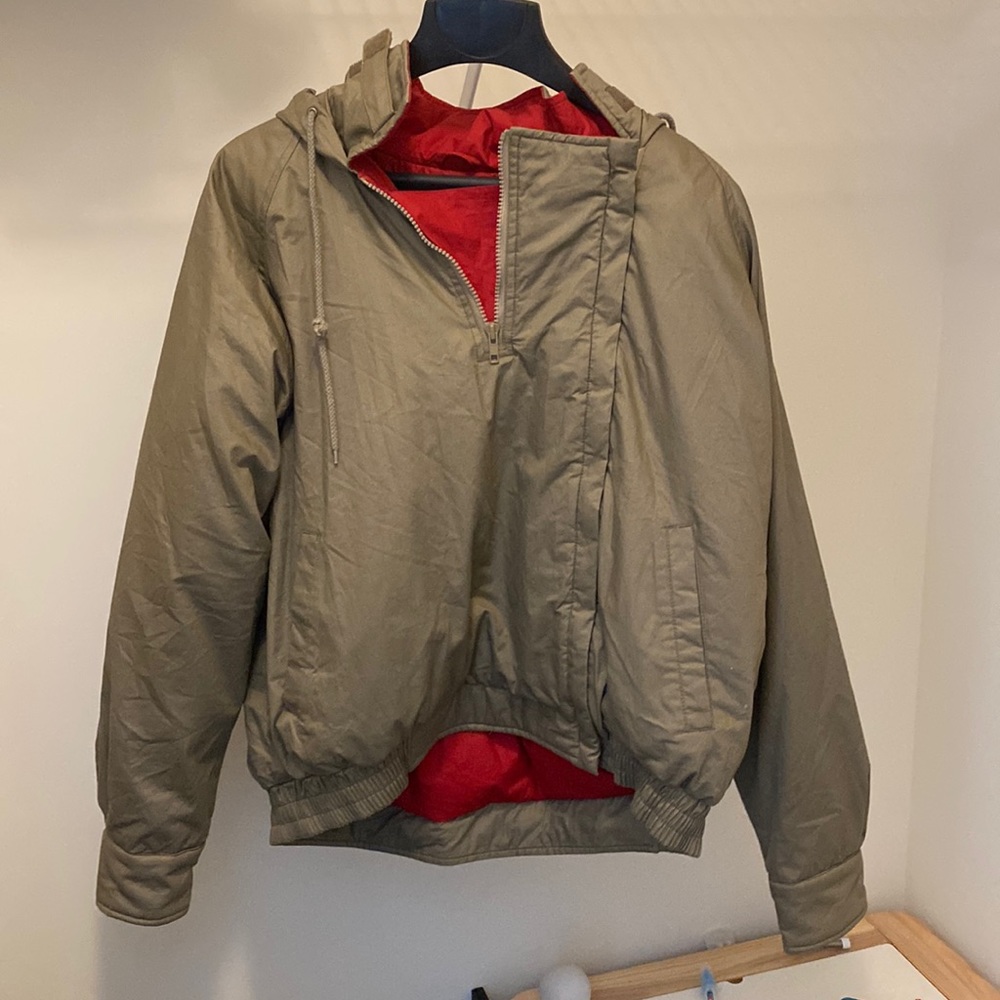 Eddie Bauer Women’s size large goose down filled bomber winter jacket